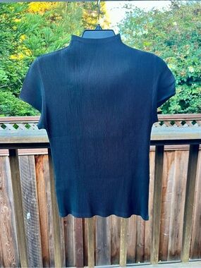 Black Mock Neck pleated Short Sleeve Top